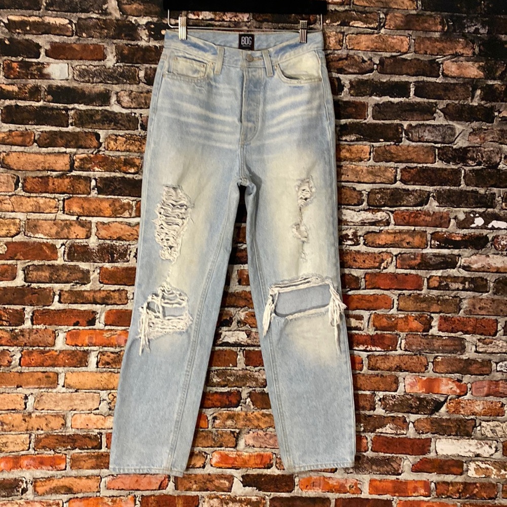 BDG Jeans Womens Size 27 Slim Straight High Rise Light distressed wash